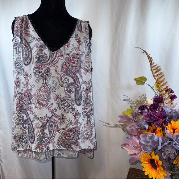 White House Black Market Tops - White House Black Market Paisley Lace Trim Sleeveless V-Neck Blouse Boho Chic